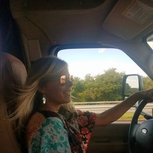 Meet your Posher, Alisa